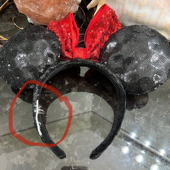 Disney Ears Headband - Minnie
Mouse Sequined - Red Bow - Picture 6 of 7